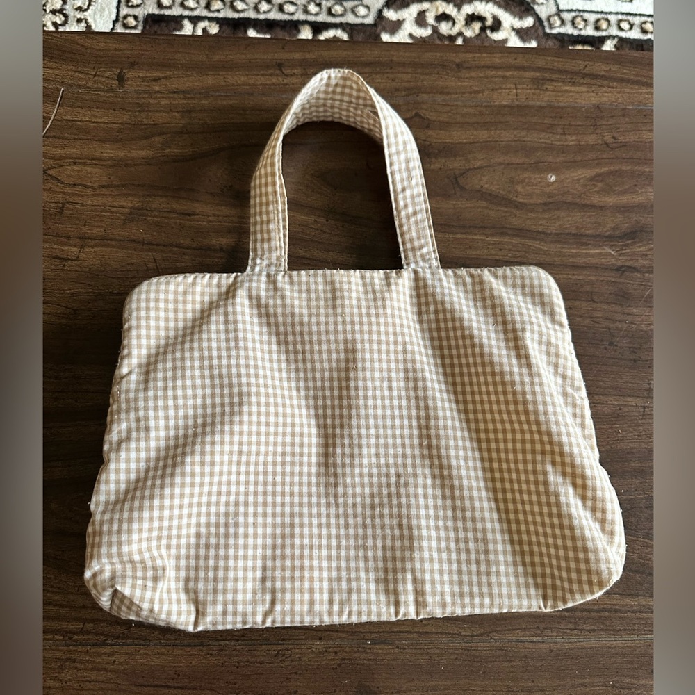 Oscar de la renta make up bag